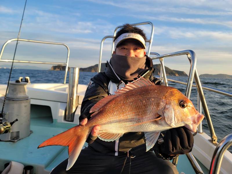 今年の初釣りは鯛ラバ!