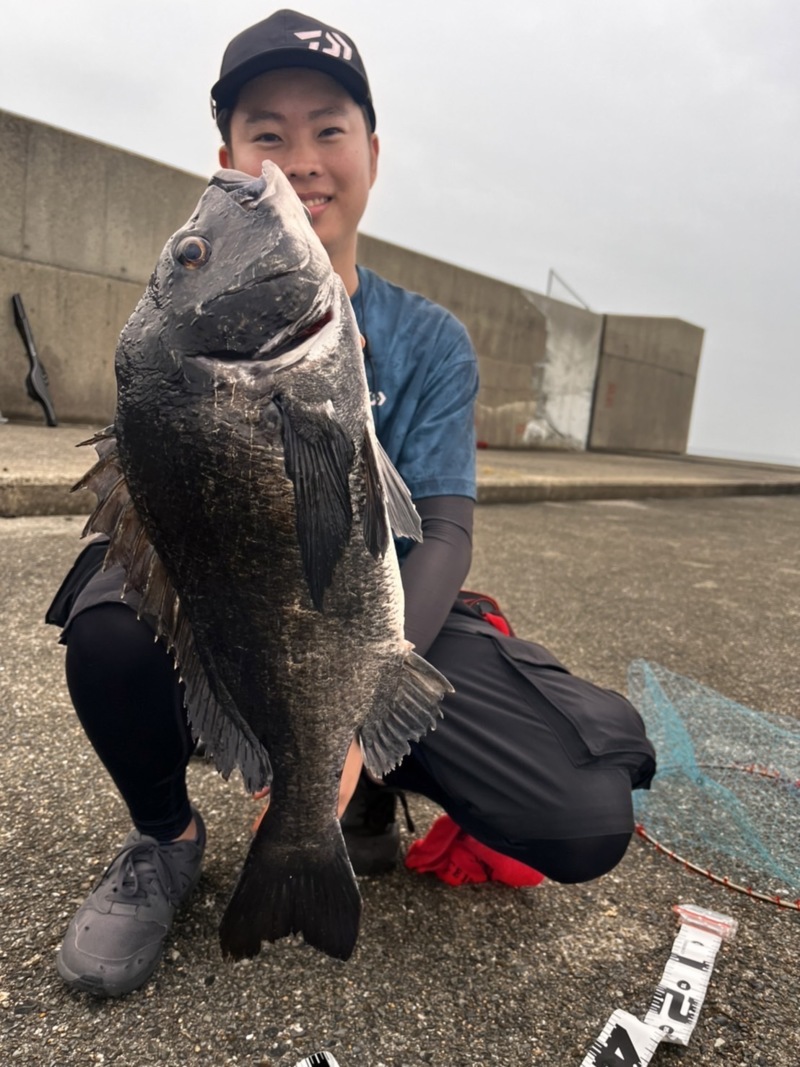 今年初ヘチ釣り!