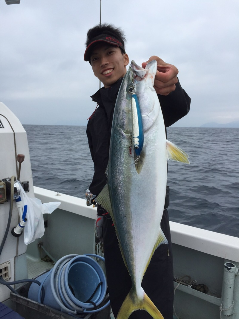 激荒れの日本海